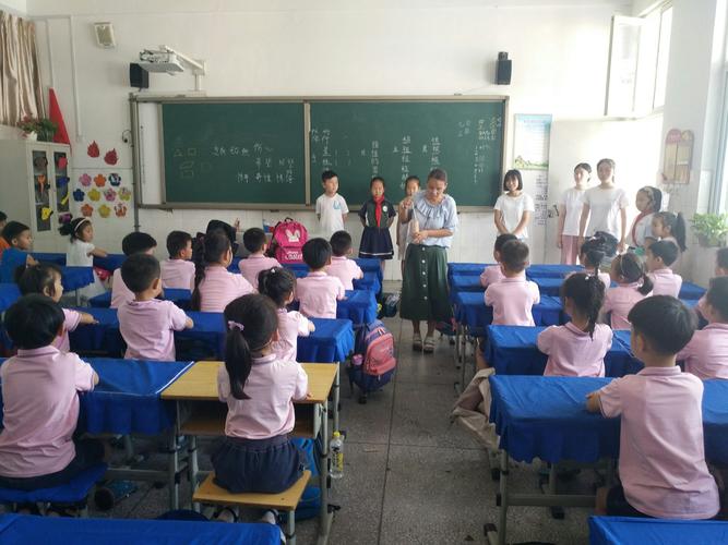 来公司参观送礼品，，幼儿园参观小学送的礼物祝福语？